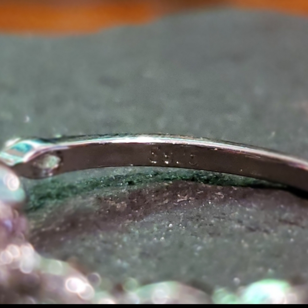 🆕 Silver & Diamond Crystal Ring 🆕 - Picture 10 of 15
